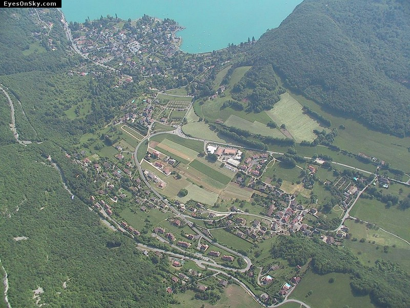 Fly-Parapente/Annecy20010527/105-0586_imgg.jpg